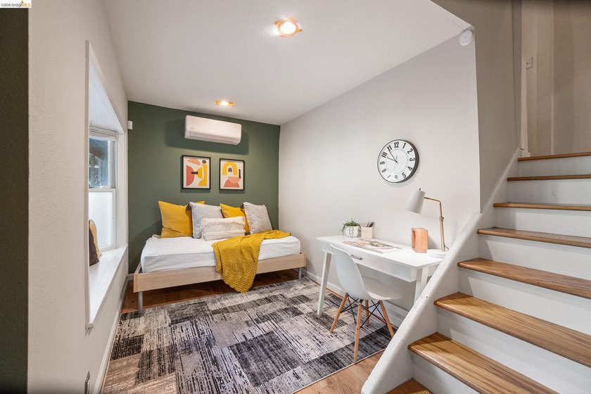 Majestic nature lover's retreat in the heart of Montclair. This - photo 50