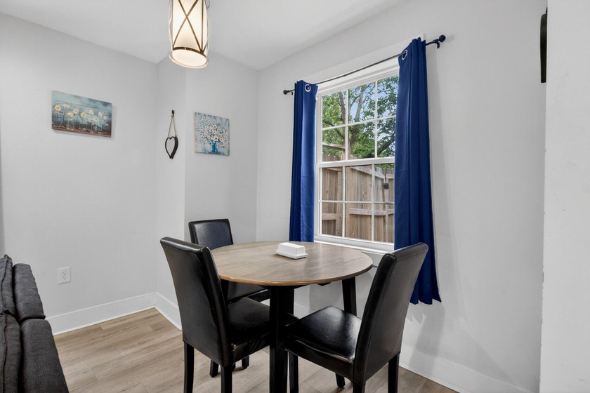 Cozy and charming 2BR/1BA ranch near Park Circle offering - photo 8
