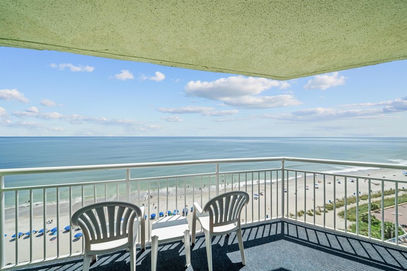 Beautiful TRUE 1-bedroom, 1-bath oceanfront condo in the highly - photo 2