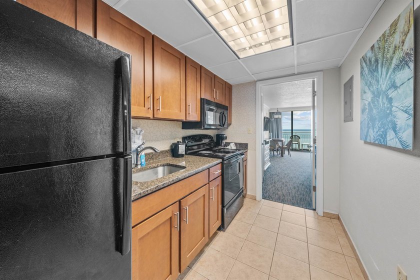 Beautiful TRUE 1-bedroom, 1-bath oceanfront condo in the highly - photo 4