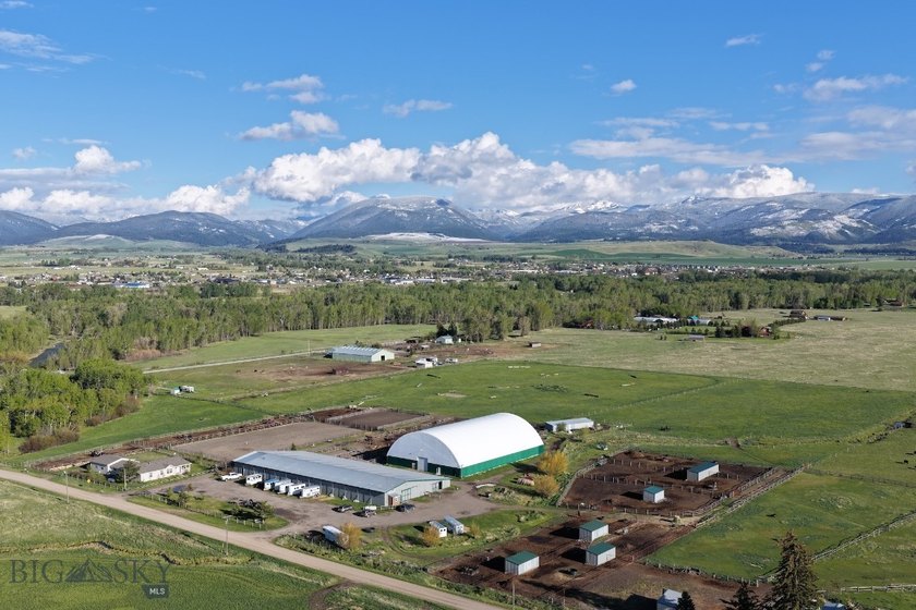 Located twelve miles from downtown Bozeman, this rare +/-30-acre - photo 4
