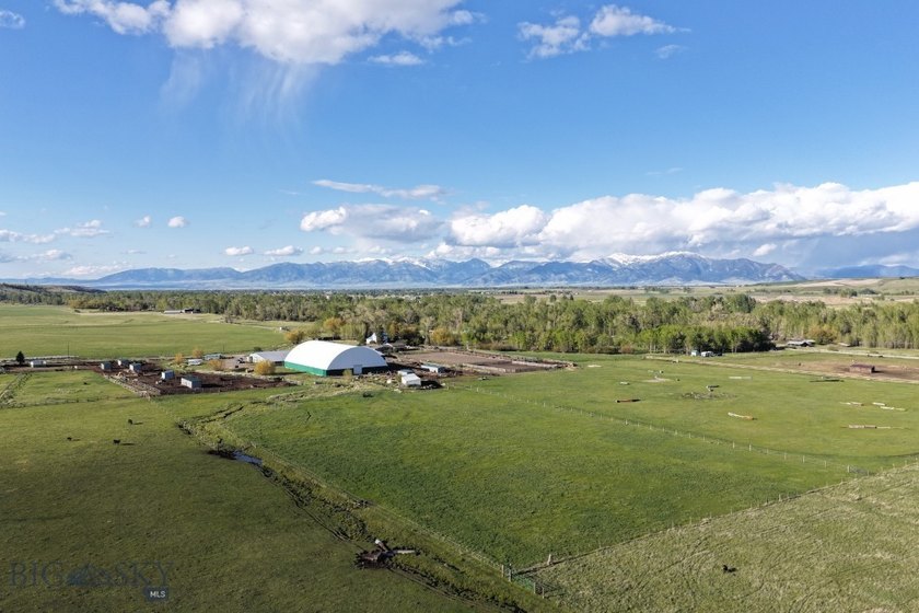 Located twelve miles from downtown Bozeman, this rare +/-30-acre - photo 7
