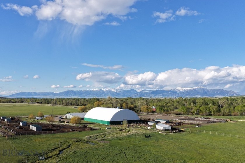Located twelve miles from downtown Bozeman, this rare +/-30-acre - photo 10