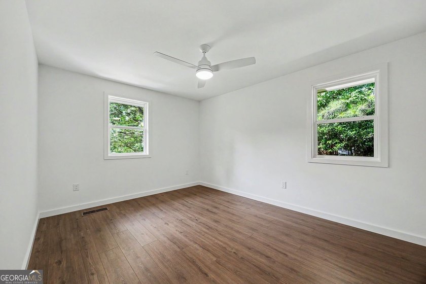Move-In Ready Home in the sought-after Victoria Cottages! This - photo 30