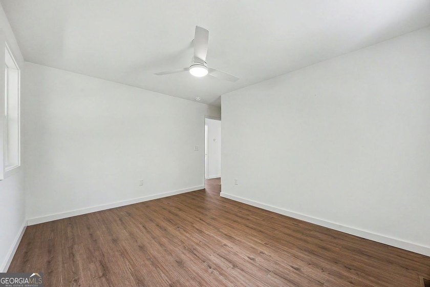Move-In Ready Home in the sought-after Victoria Cottages! This - photo 31