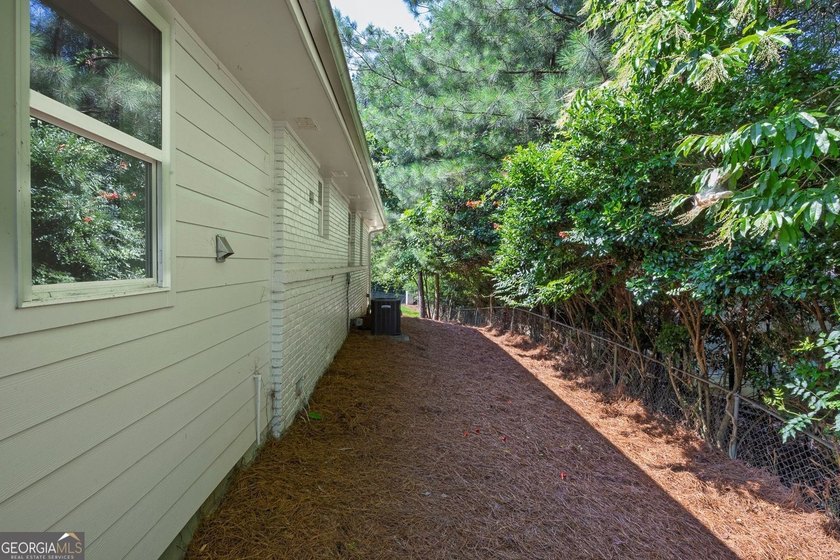 Move-In Ready Home in the sought-after Victoria Cottages! This - photo 36