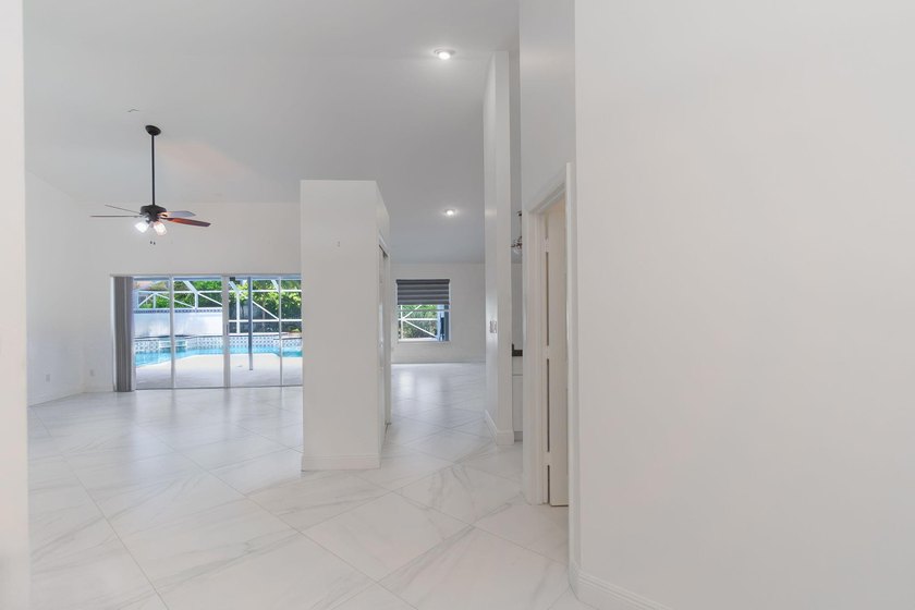 Gracefully situated on a quiet cul-de-sac within the exclusive - photo 7