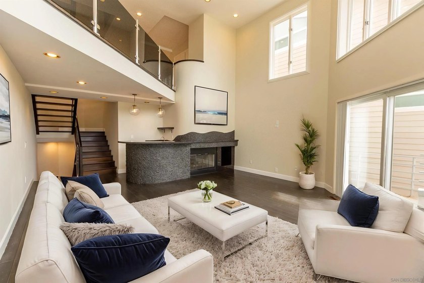 Welcome to 2511 Manchester Ave. This idyllic seaside townhome is - photo 2