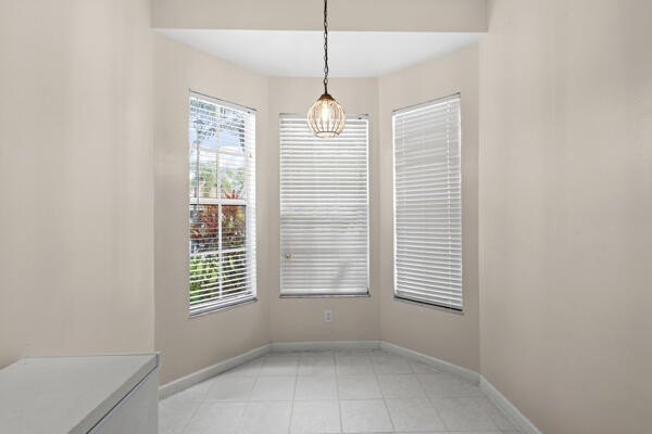Welcome to Lake Charles in St. Lucie West! This well maintained - photo 9