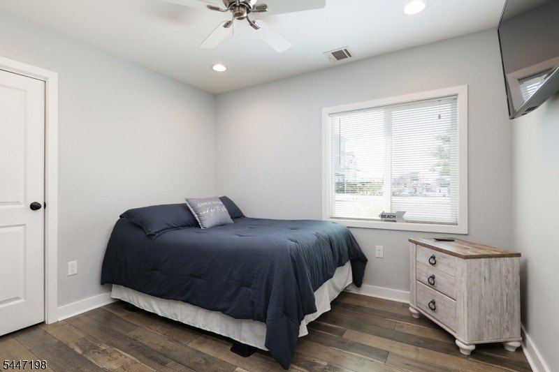 Immaculate turn key waterfront ranch in the desirable Skippers - photo 30