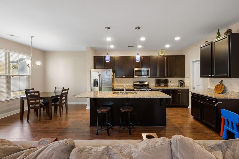 Welcome to 123 Fulmar Rd, an impeccably maintained residence - photo 8