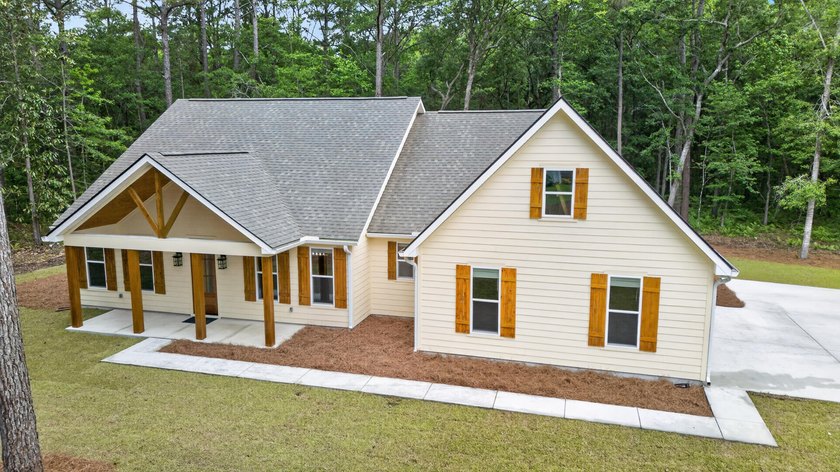 New Construction on Johns Island! This thoughtfully designed - photo 3