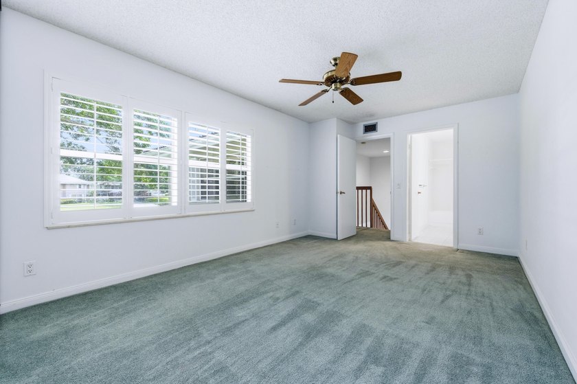 Welcome to this lovingly cared for waterfront townhome centrally - photo 20