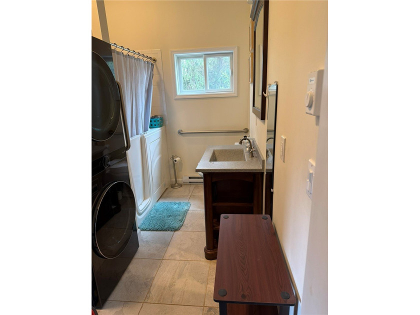 This property includes a 5-bedroom, 3 bath primary residence - photo 33