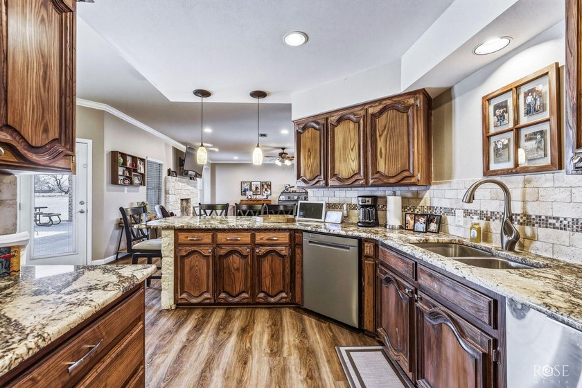 Welcome to 109 Bagpipe in San Angelo, TX! This spacious 3 - photo 11