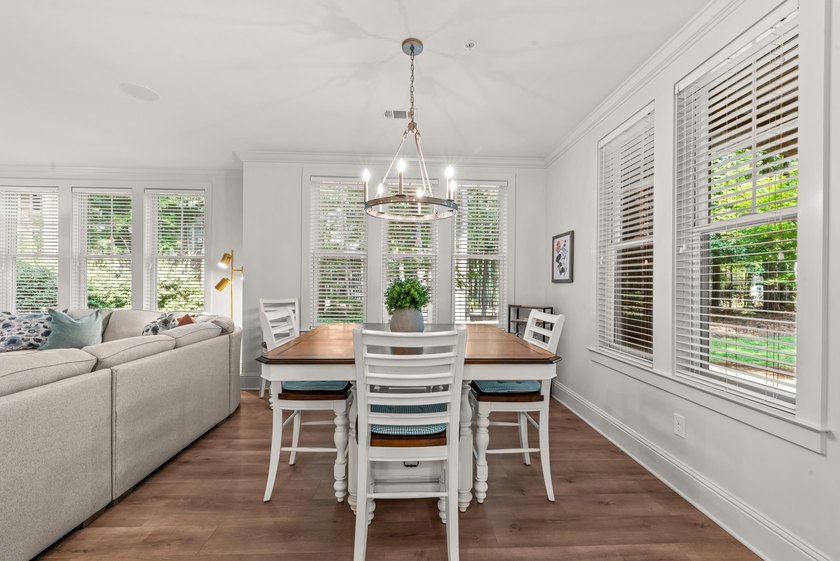 Beautifully renovated 2-bedroom, 2-bath Lake Club Condo with a - photo 13