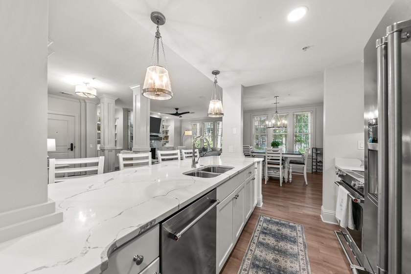 Beautifully renovated 2-bedroom, 2-bath Lake Club Condo with a - photo 20