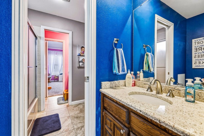 Welcome to 109 Bagpipe in San Angelo, TX! This spacious 3 - photo 21