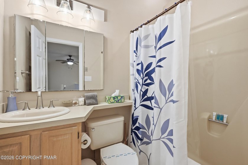 Welcome to your dream Pocono Mountain retreat! This turn-key - photo 30