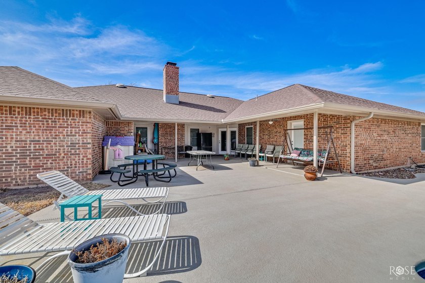 Welcome to 109 Bagpipe in San Angelo, TX! This spacious 3 - photo 30