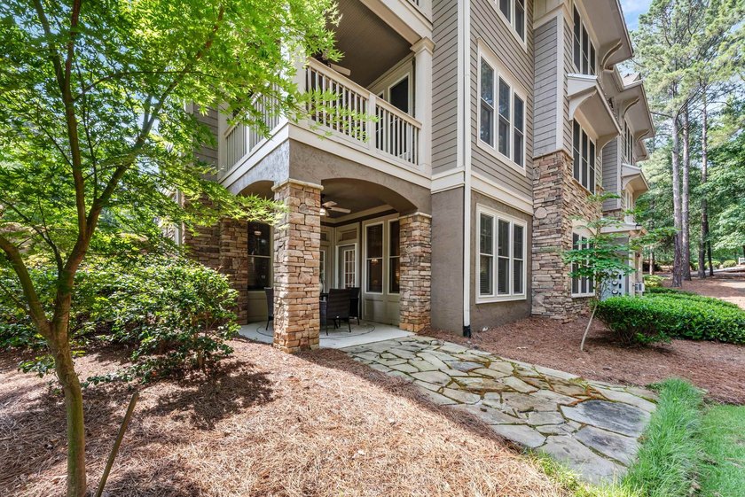 Beautifully renovated 2-bedroom, 2-bath Lake Club Condo with a - photo 36