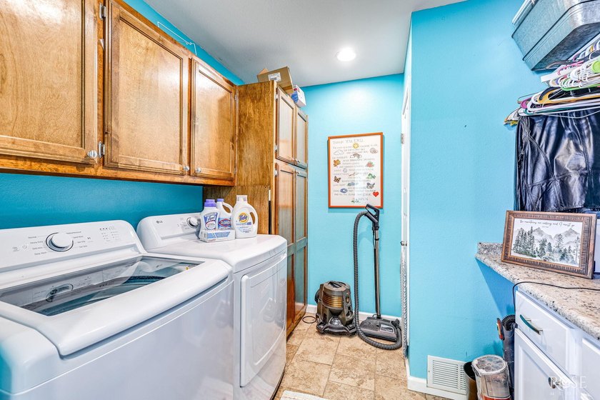 Welcome to 109 Bagpipe in San Angelo, TX! This spacious 3 - photo 36