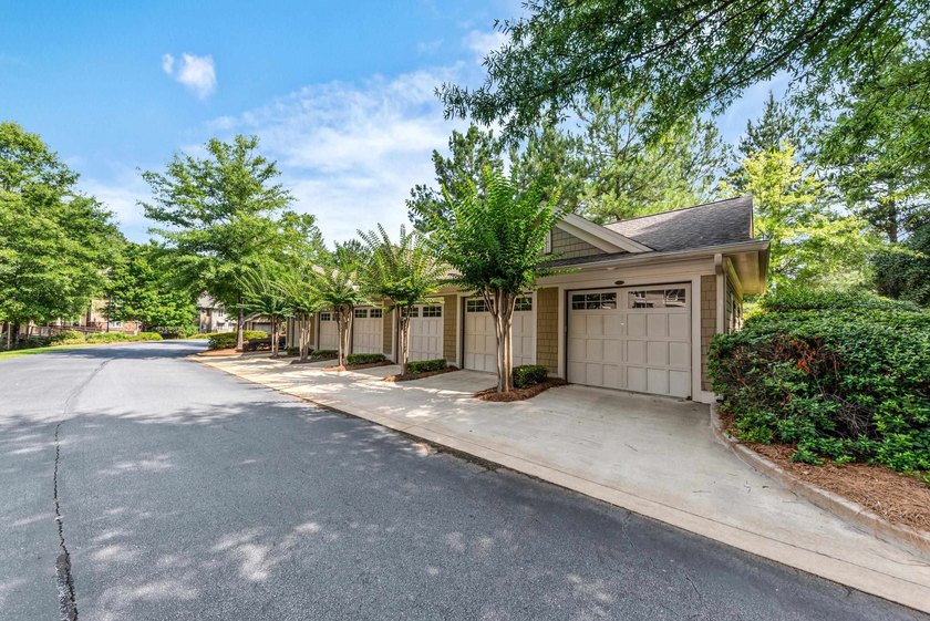 Beautifully renovated 2-bedroom, 2-bath Lake Club Condo with a - photo 39