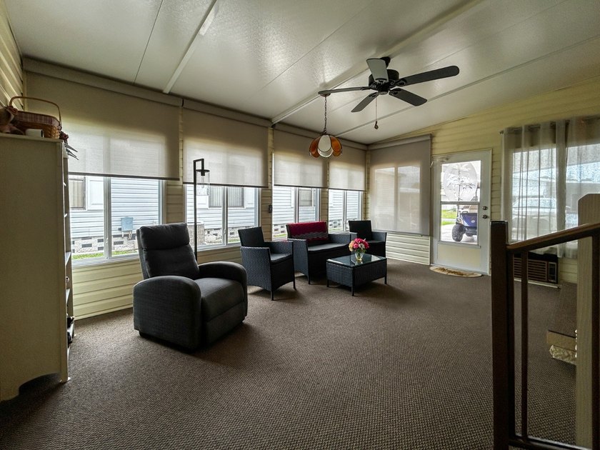 This tastefully updated and well maintained 2 bed 2 bath - photo 40