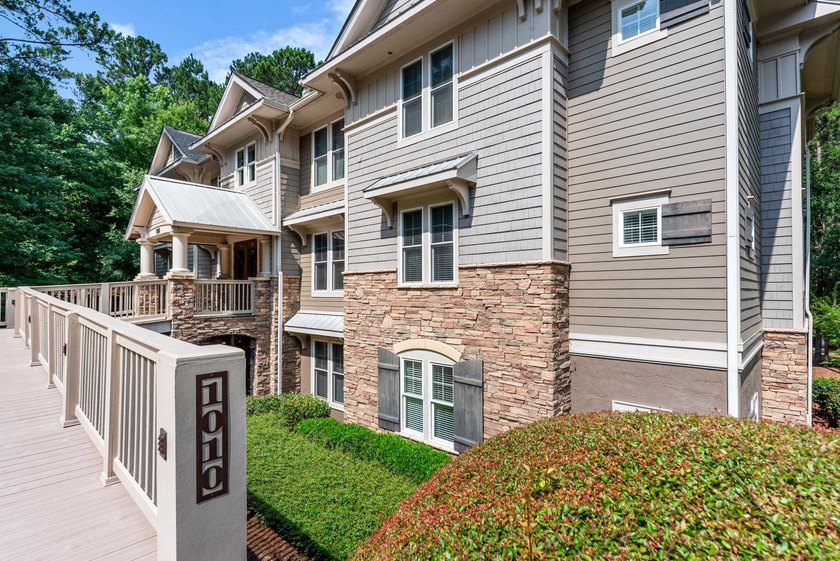 Beautifully renovated 2-bedroom, 2-bath Lake Club Condo with a - photo 42
