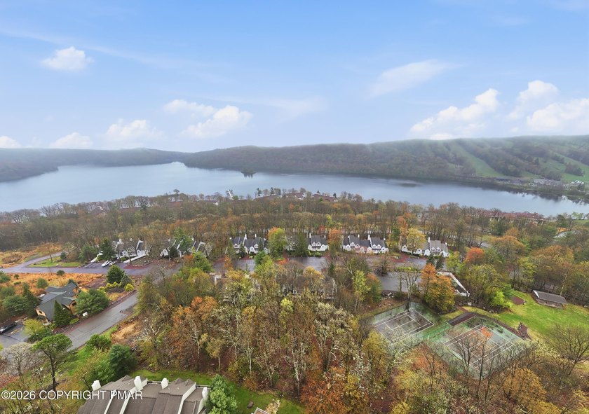 Welcome to your dream Pocono Mountain retreat! This turn-key - photo 49