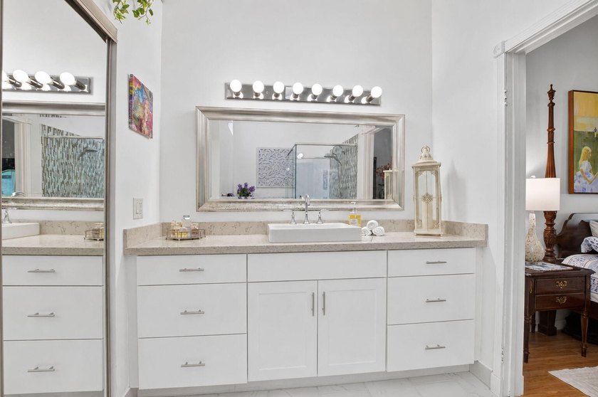 Welcome to this charming 3-bedroom, 2-bathroom villa in 55+ - photo 30