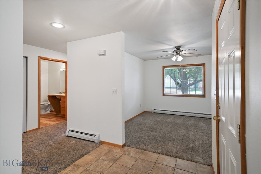 Welcome to 625 N 5th Ave Unit V! This refreshed, move-in ready - photo 3