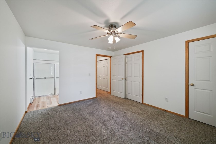 Welcome to 625 N 5th Ave Unit V! This refreshed, move-in ready - photo 4