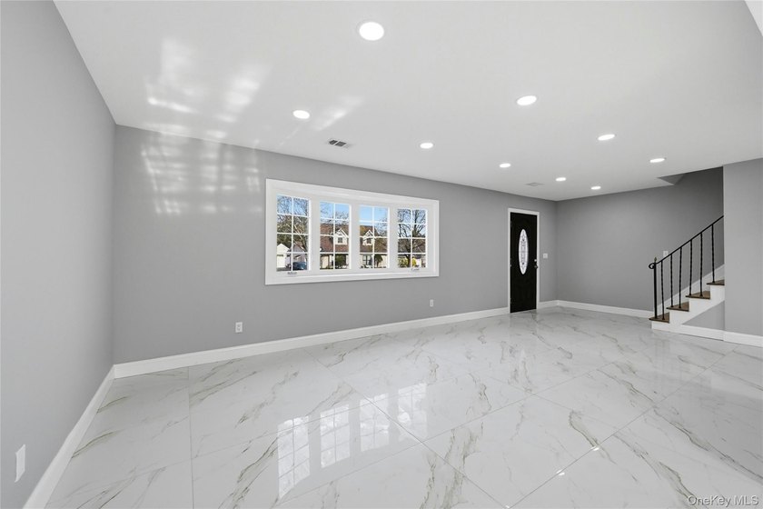 Welcome To 10 Curlin Lane, A Completely Gut-Renovated 4 Bedroom - photo 4