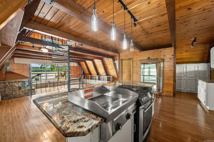 Spectacular custom built home on the bank of the Arkansas River - photo 14