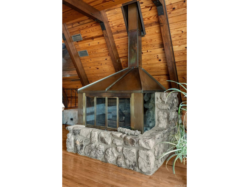 Spectacular custom built home on the bank of the Arkansas River - photo 18