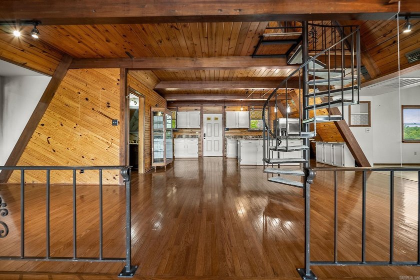 Spectacular custom built home on the bank of the Arkansas River - photo 21