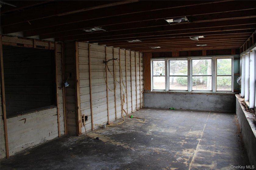 Investor's Special - SOLD *As-Is*. Opportunity Knocks 4 Bedrooms - photo 11