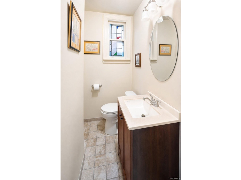 A 3 bedroom, 2.5 bath home in the Midwood section of Brooklyn - photo 9