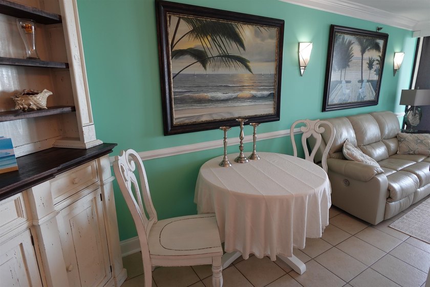 Golden Mile North-facing immaculate unit in renowned Ocean - photo 8