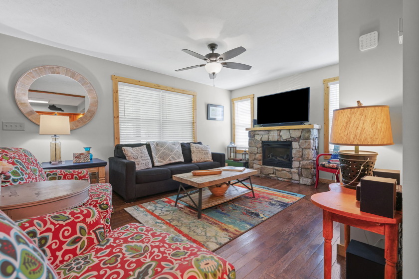 Adorable Lake Home In Linwood Park With Dock - photo 13