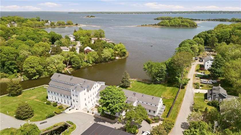 A rare opportunity to own a residence in Hamilton Harbour's - photo 2