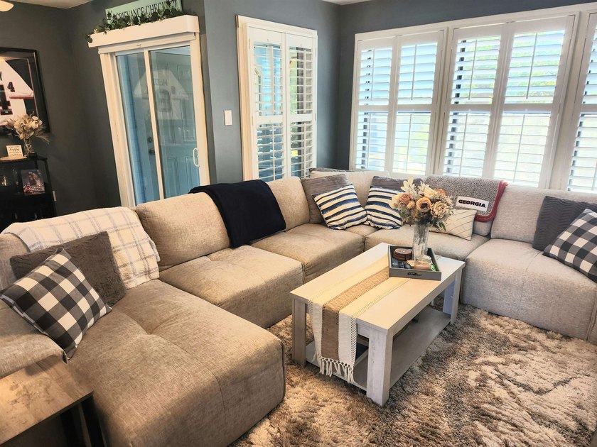 Don't let this one get away! Must see this impressive 1 bedroom - photo 9