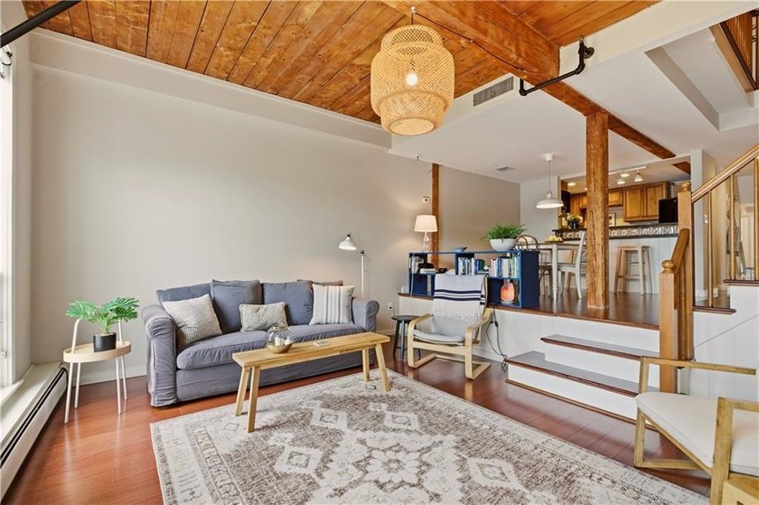 A rare opportunity to own a residence in Hamilton Harbour's - photo 10