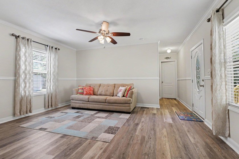 Location! Location! Location! Move in ready. Inlet living and - photo 6