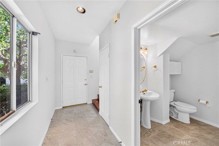 This beautiful 2 -story home locates Shadow Brook Gated - photo 6