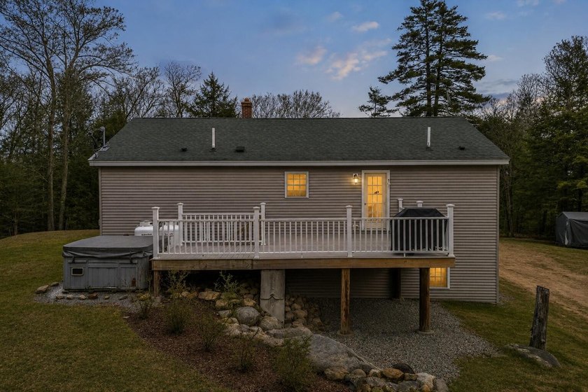 Welcome to 89 Boot Cove Lane, where privacy, comfort, and - photo 11