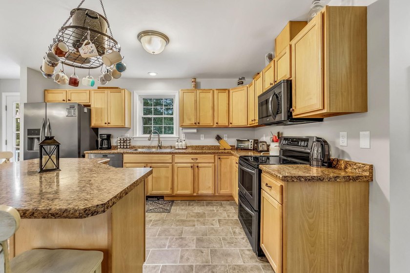 Welcome to 89 Boot Cove Lane, where privacy, comfort, and - photo 35