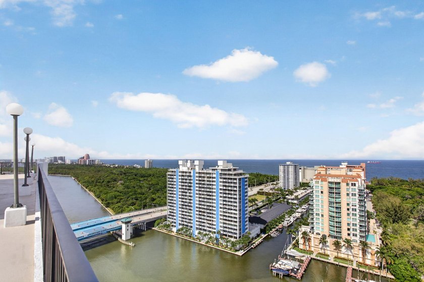 What an Amazing Listing! Wow. Direct Intracoastal. Ocean view - photo 39