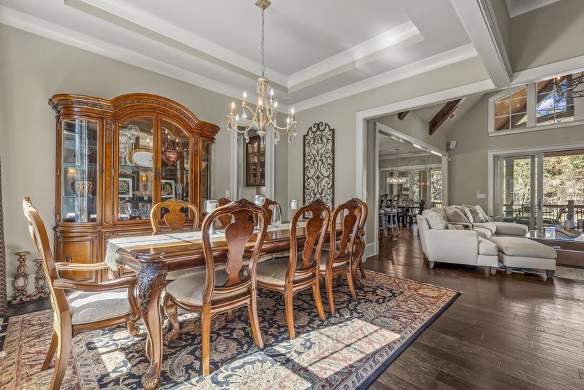 Welcome to refined luxury living in the heart of Reynolds Lake - photo 12